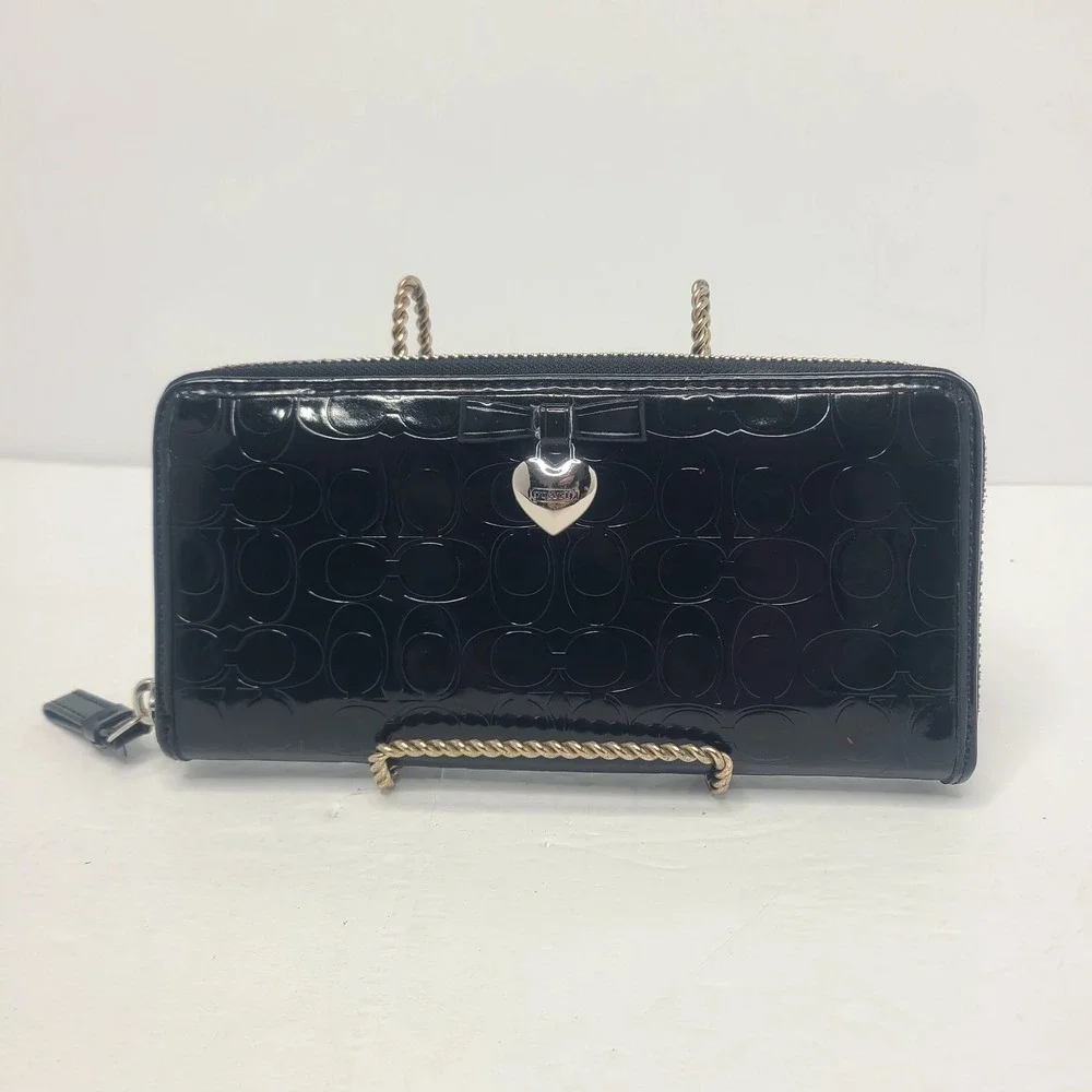 Coach Patent Logo Embossed Leather Heart Zip‎ Around Accordion Wallet Black Y2K
